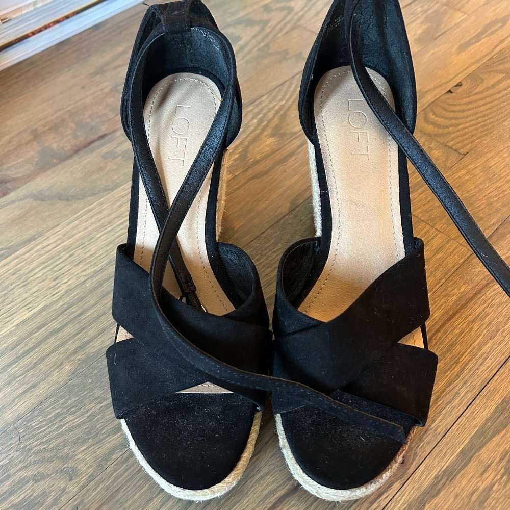 Ann Taylor LOFT Black Wedges